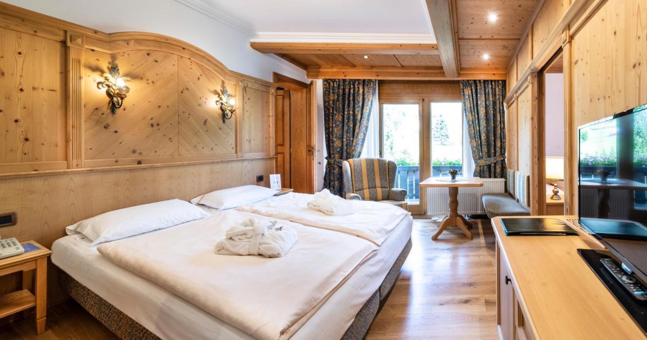 Alpen Hotel Corona Виго-ди-Фасса Экстерьер фото