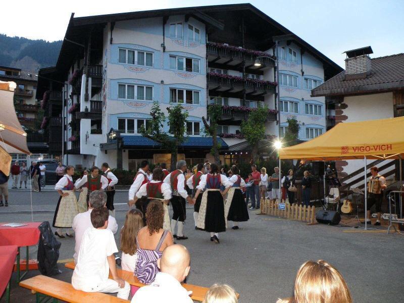Alpen Hotel Corona Виго-ди-Фасса Экстерьер фото