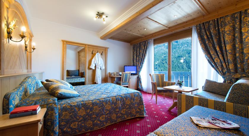 Alpen Hotel Corona Виго-ди-Фасса Экстерьер фото