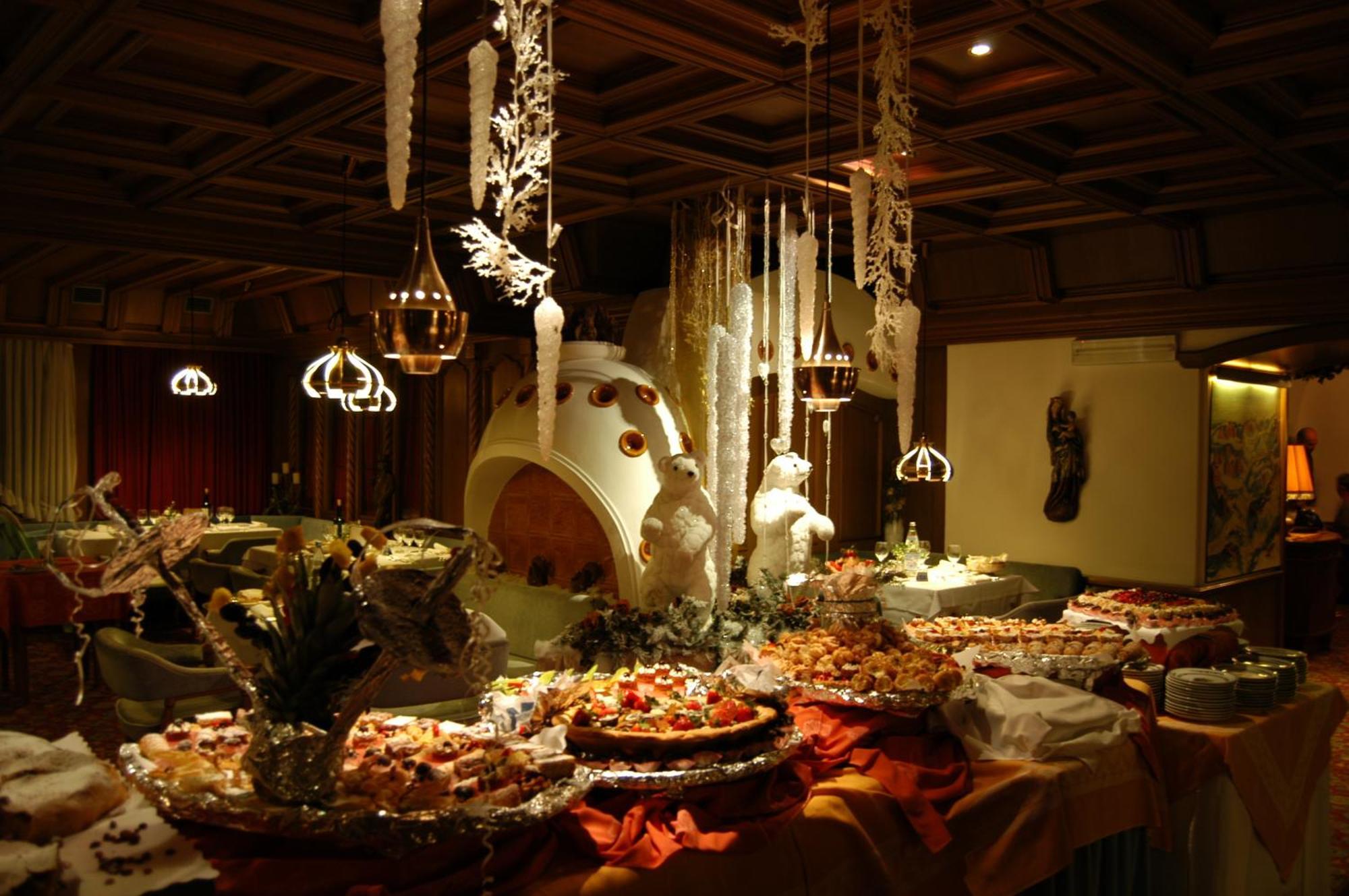 Alpen Hotel Corona Виго-ди-Фасса Экстерьер фото