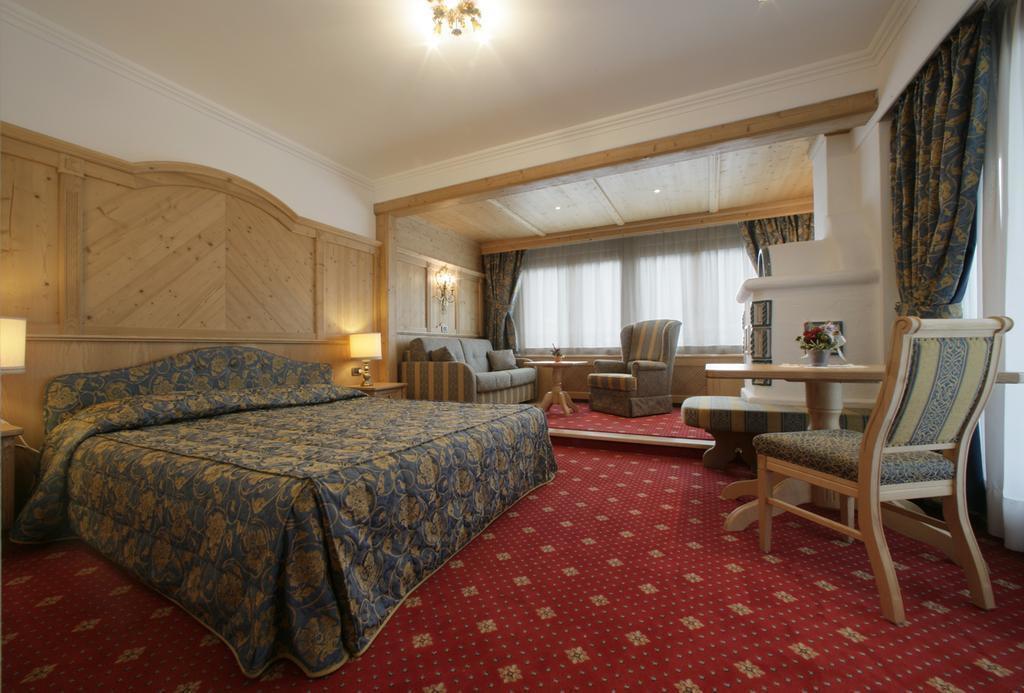 Alpen Hotel Corona Виго-ди-Фасса Номер фото